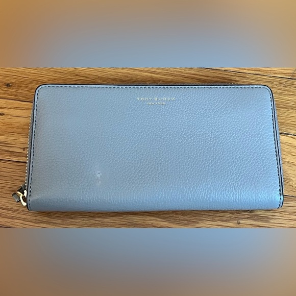 Tory Burch Perry Zip-Around Leather Wallet - Picture 1 of 5
